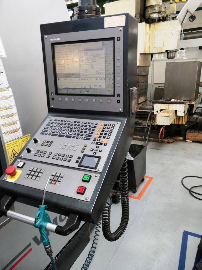 CNC milling centre Pinnacle VMC 950 6