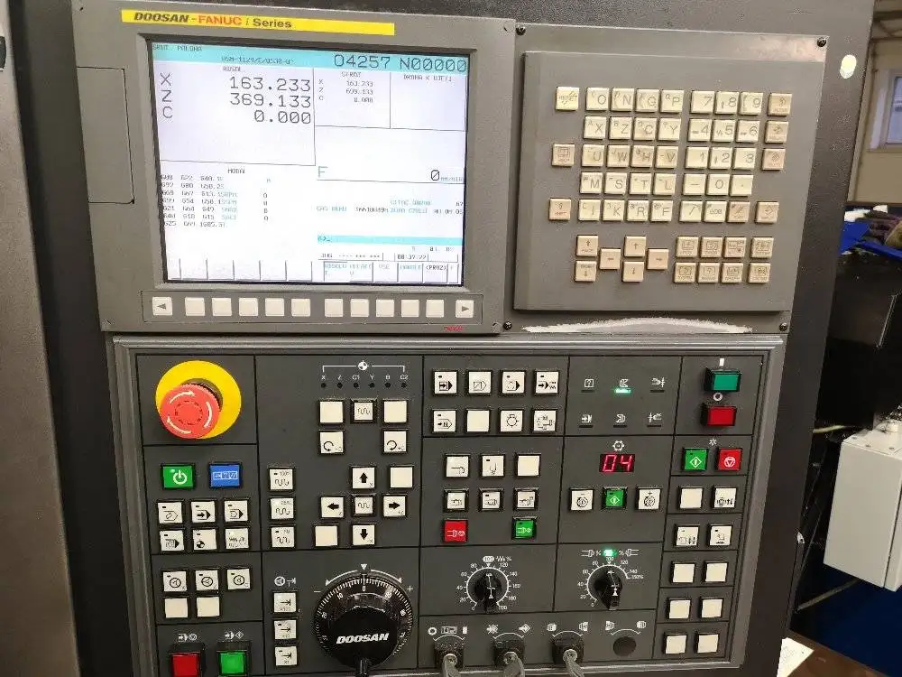 CNC soustruh Doosan Puma 3100M 2