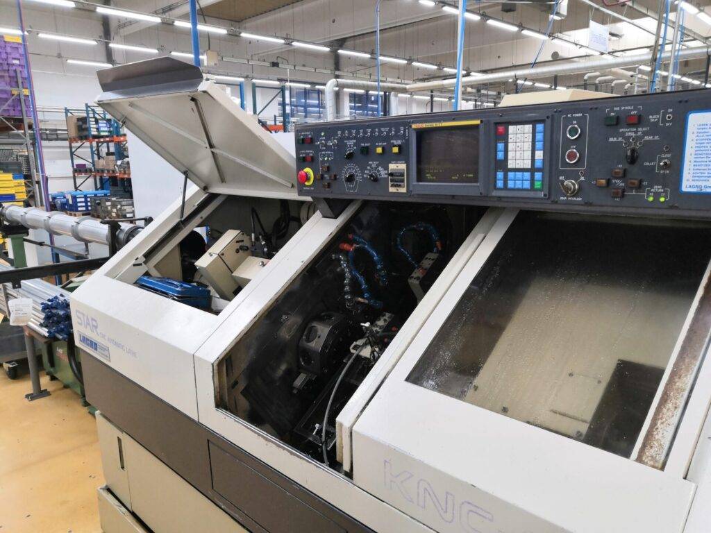 CNC soustruh STAR KNC 32 1