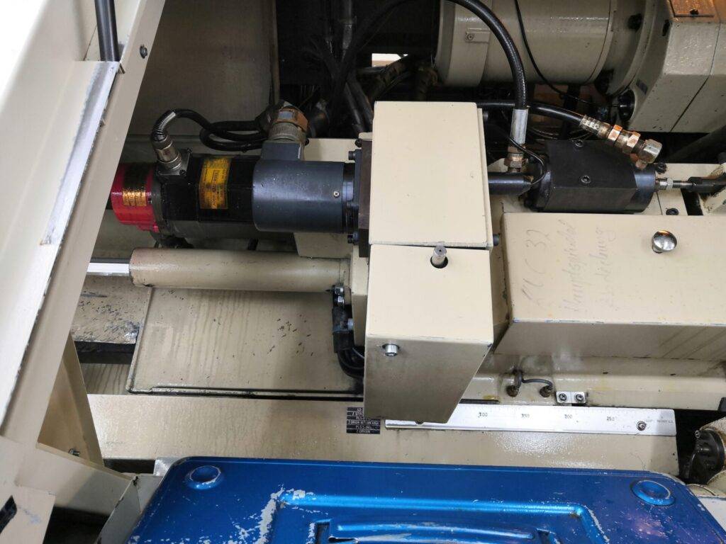 CNC soustruh STAR KNC 32 4