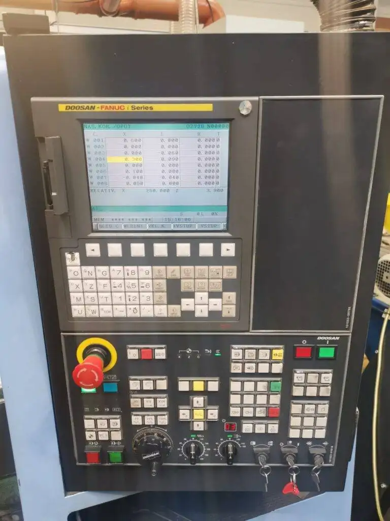 Doosan LYNX 220 L 3