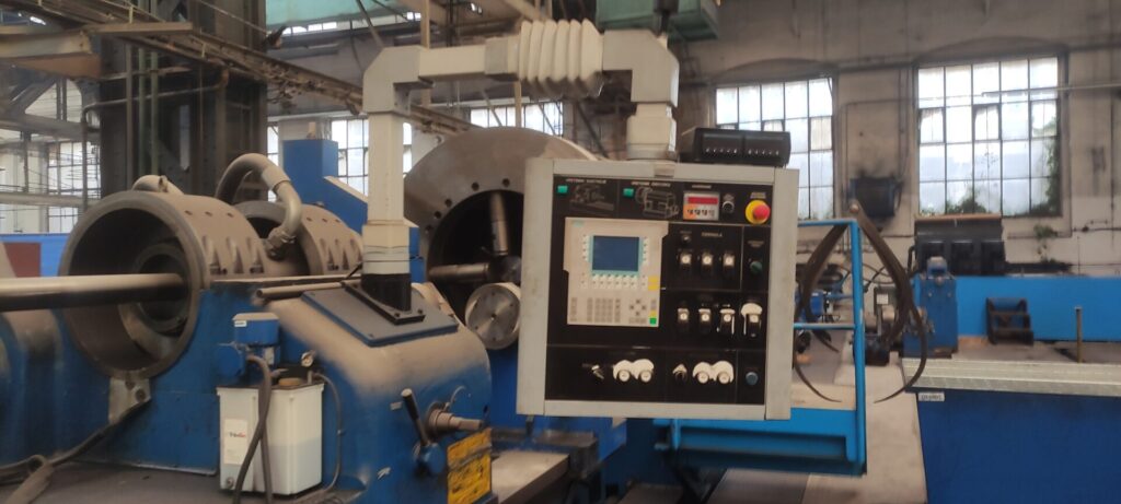 Deep Hole Drilling Machine HVS 2500: A Technological Giant with a Wide Range of Capabilities 7 HVS 2500 5
