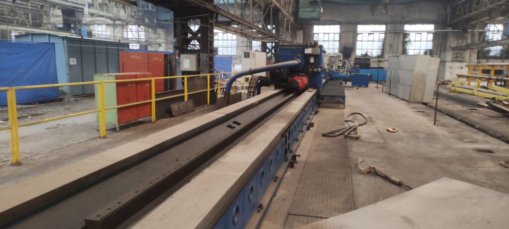 Deep Hole Drilling Machine HVS 2500: A Technological Giant with a Wide Range of Capabilities 11 HVS 2500 9