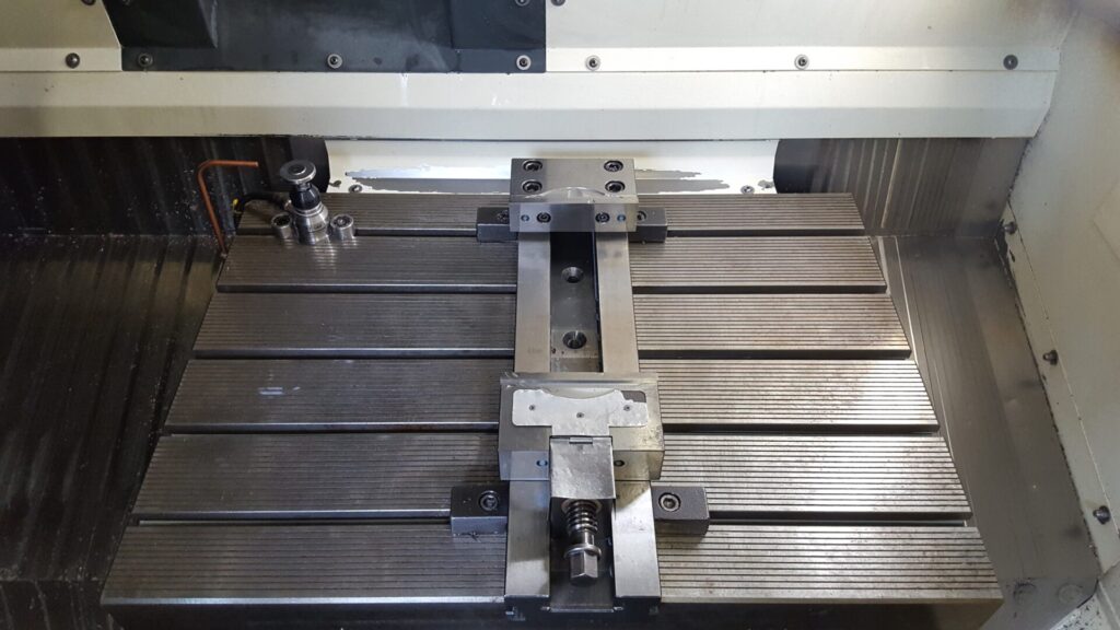 CNC obráběcí centrum Deckel Maho DMC 635V 22 DMG 4