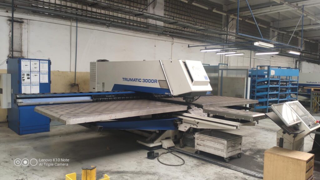 Děrovací stroj TRUMPF TC 3000 R 10 TRUMPF TC 3000 R 15