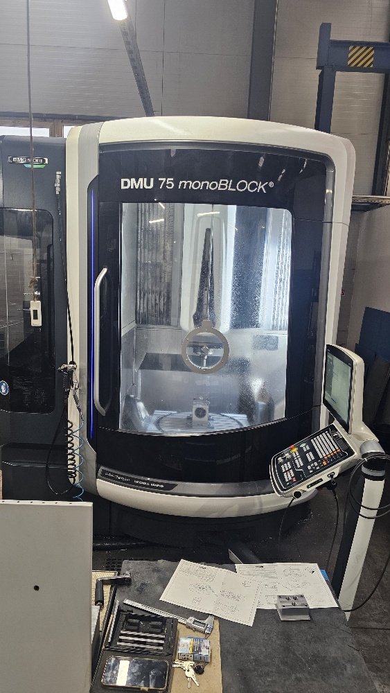 Na prodej: 5osé univerzální obráběcí centrum DMG MORI DECKEL MAHO DMU 75 monoBLOCK (2021) 2 DMG MORI DECKEL MAHO DMU 75 monoBLOCK 1