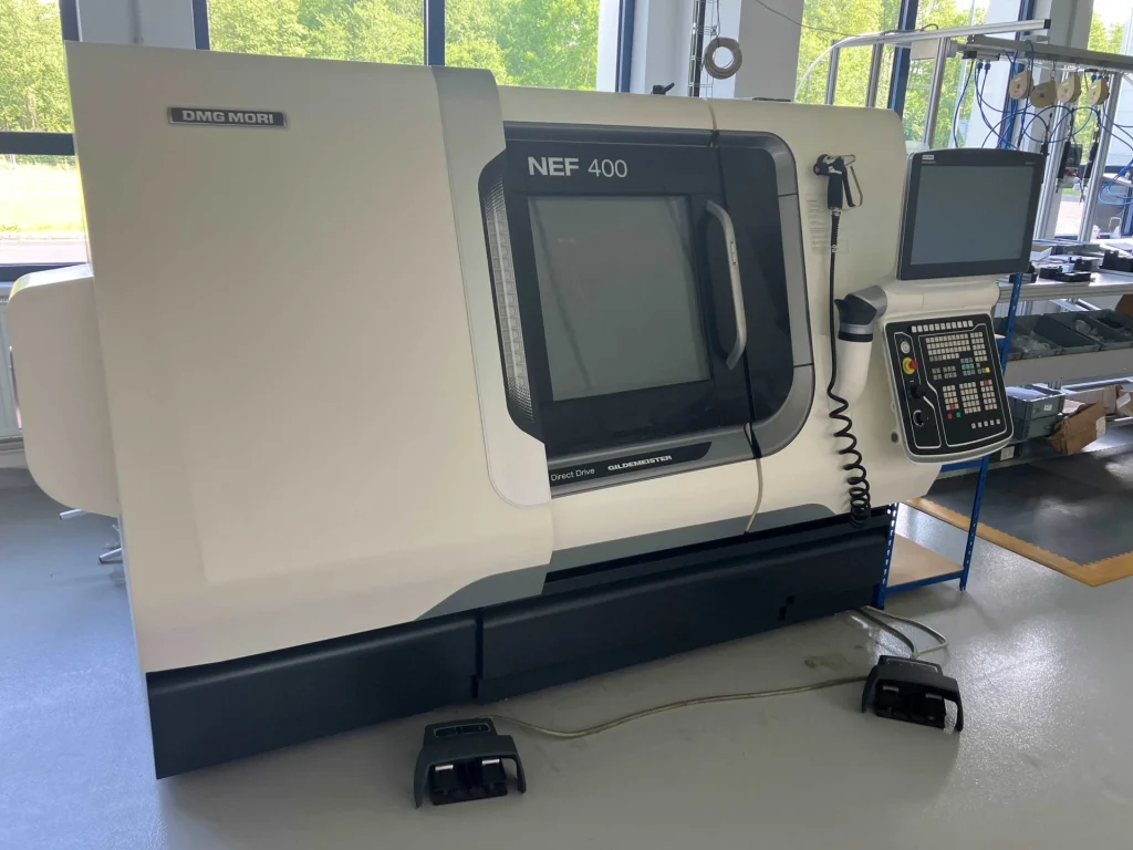 CNC soustruh NEF 400 6