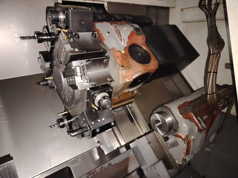 CNC soustruh Samsung PL20 – precizní výkon, spolehlivost a robustní konstrukce