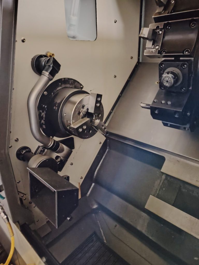 CNC soustruh Samsung PL20 – precizní výkon, spolehlivost a robustní konstrukce 4 Samsung PL 20M 7