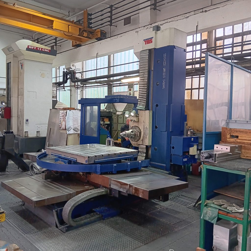 🛠️ Nabídka k prodeji: TOS VARNSDORF WH 105 CNC – výkonný horizontální vyvrtávací stroj s řízením Heidenhain TNC530 4 Tos Varnsdorf WH 105 CNC 3