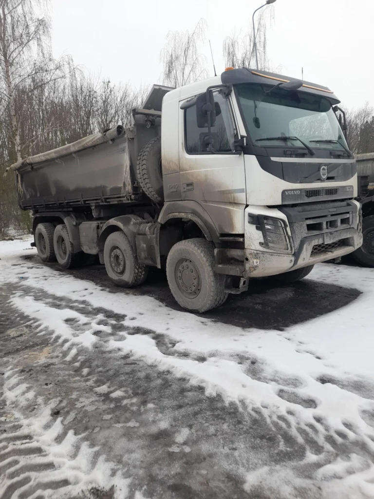 VOLVO FMX 540 8×6 – TŘÍSTRANNÝ SKLÁPĚČ (2020) 3 20260126 134400