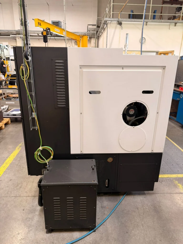 CNC soustruh Hyundai WIA E160A – spolehlivý a přesný stroj pro moderní výrobu 9 Hyundai WIA E160A 8