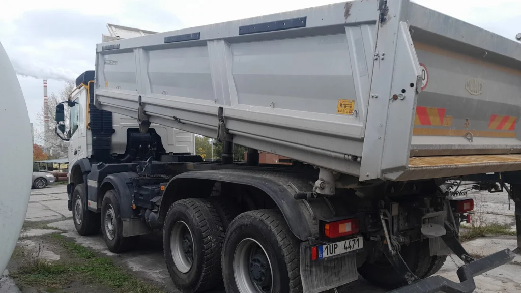 VOLVO FMX 540 8×6 – TŘÍSTRANNÝ SKLÁPĚČ (2023) 4 Volvo FMX 3