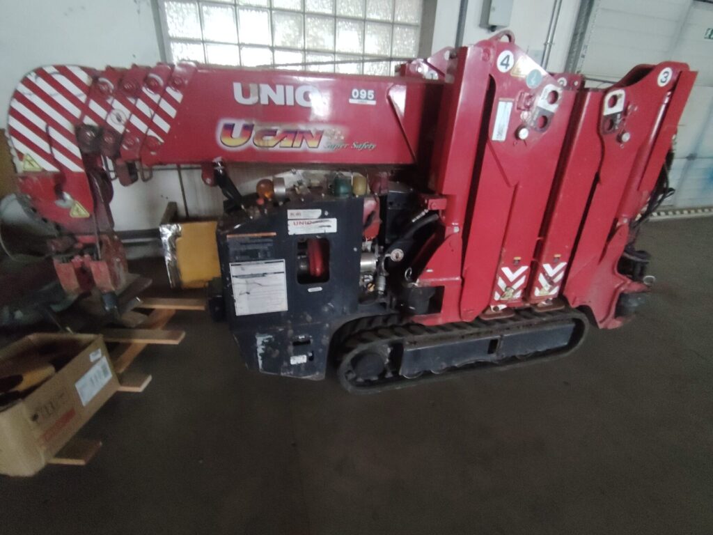 Pásový mobilní jeřáb UNIC URW 095 CR – na prodej 8 UNIC 095 Spider Crane 12