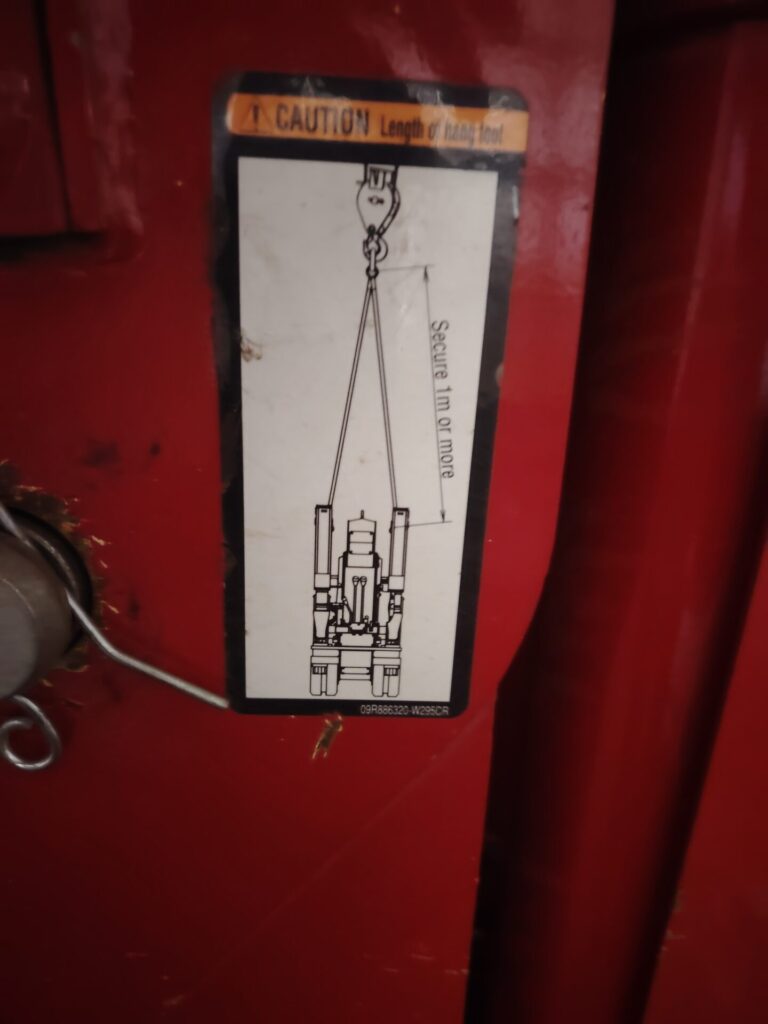 Pásový mobilní jeřáb UNIC URW 095 CR – na prodej 10 UNIC 095 Spider Crane 4