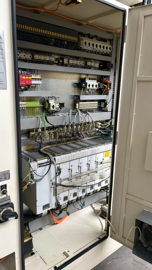 TAJMAC-ZPS MCV 1210 – Vertikales Bearbeitungszentrum, Baujahr 2014, Heidenhain iTNC 530 7 ZPS MCV 1210 7