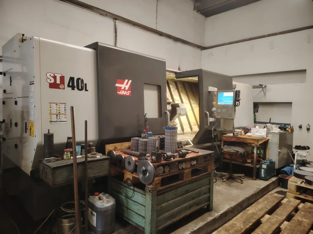 Prodej CNC soustruhu HAAS ST-40L (2016) – plně vybavený stroj s poháněnými nástroji 10 Haas ST 40 20