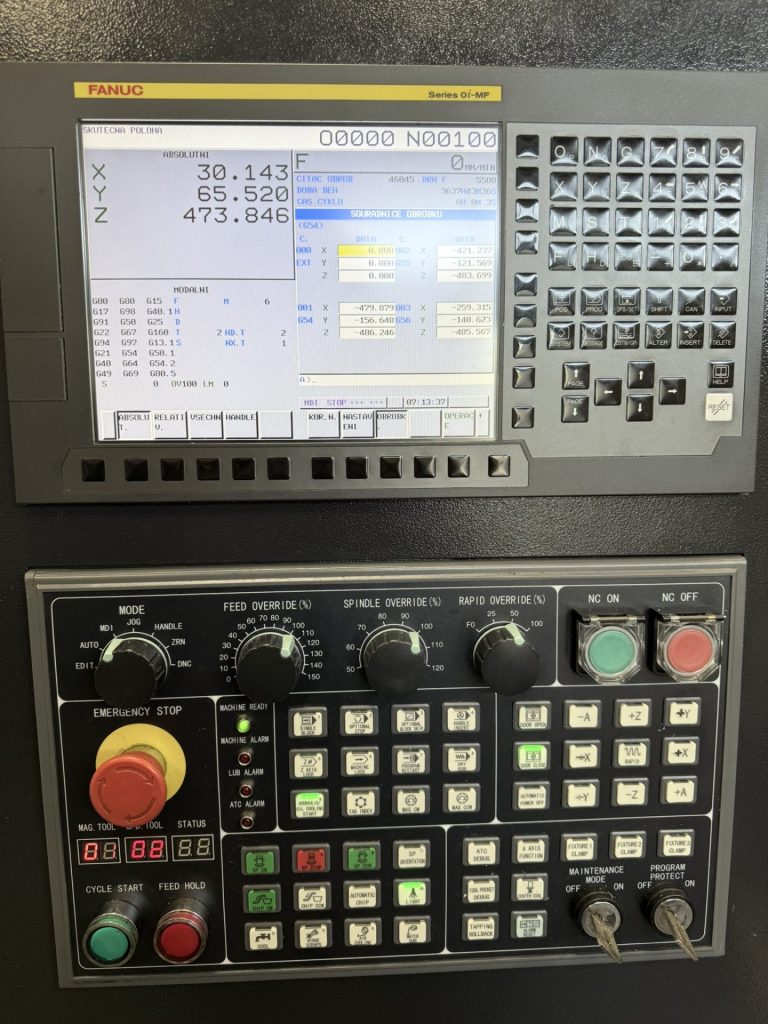 CNC-Vertikalbearbeitungszentrum NEWAY VM-740S – Zu verkaufen 5 VM 740S NEWAY 3