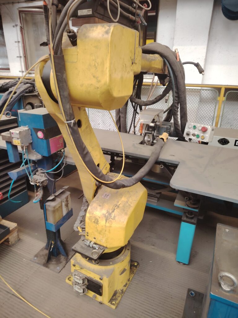 Fanuc Robot R J3iC 21